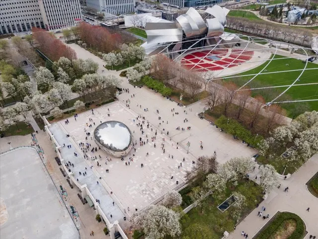 $1,235,000 | 130 North Garland Court, Unit 5101, Chicago, IL 60602