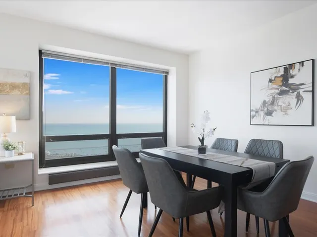 $1,235,000 | 130 North Garland Court, Unit 5101, Chicago, IL 60602