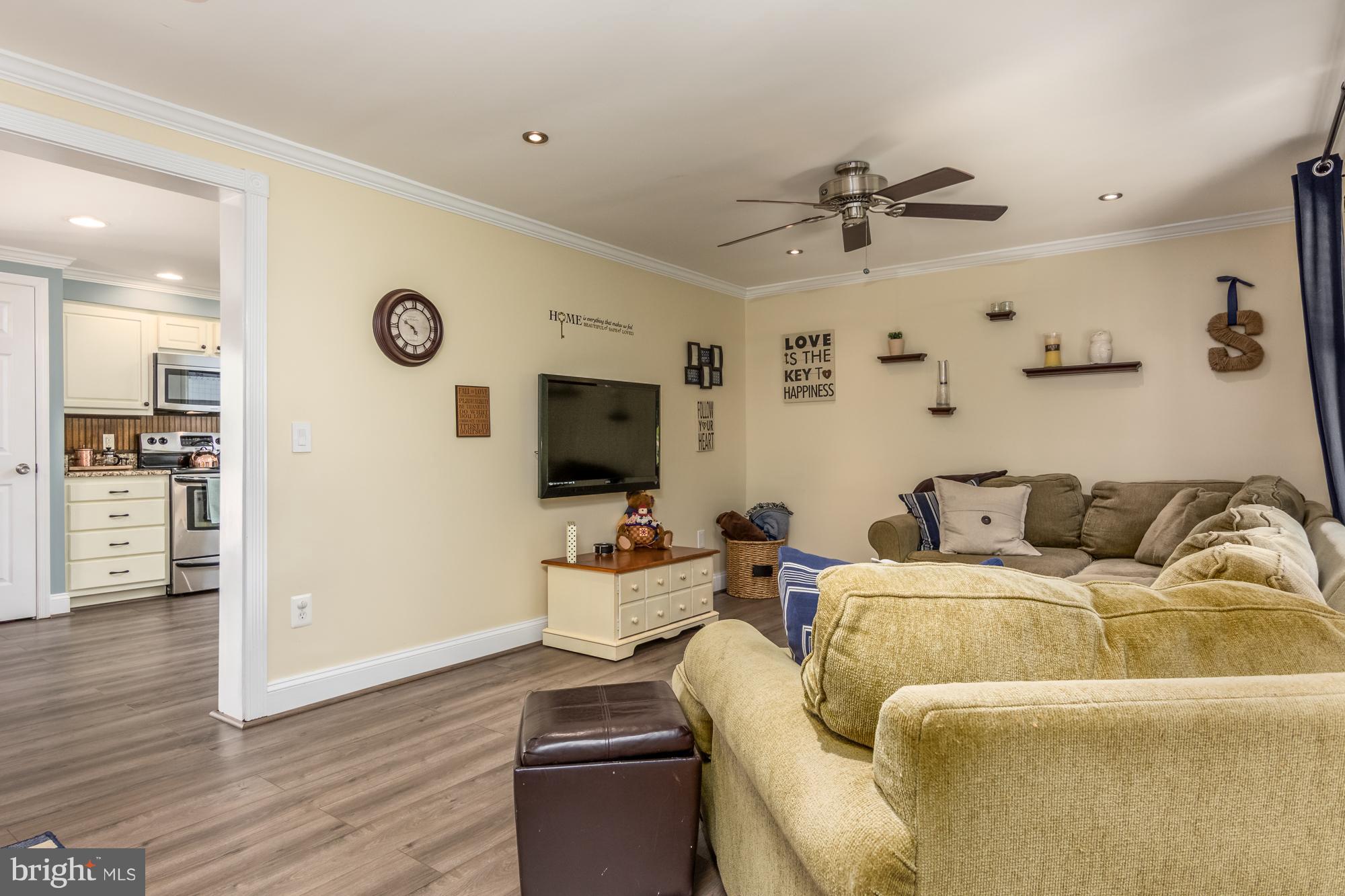 15124 Nelson Perrie Road Brandywine, MD 20613 - Photo 5 of 30 Living Room