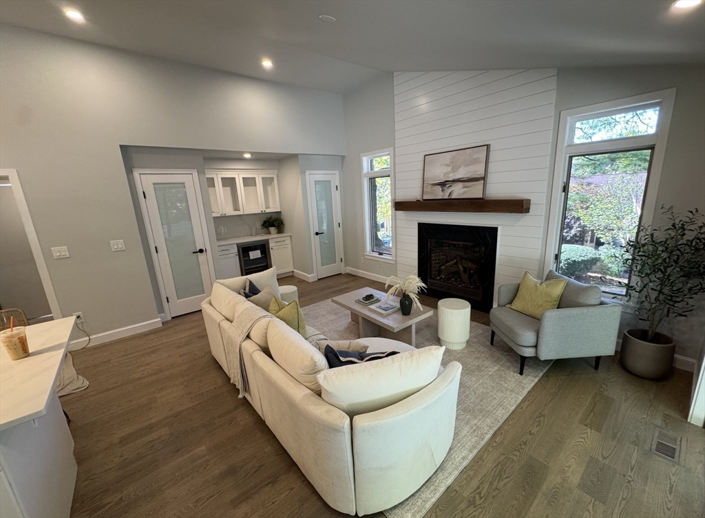 7 Wainwright Road, Unit 13 Winchester, MA 01890 - Photo 12 of 24