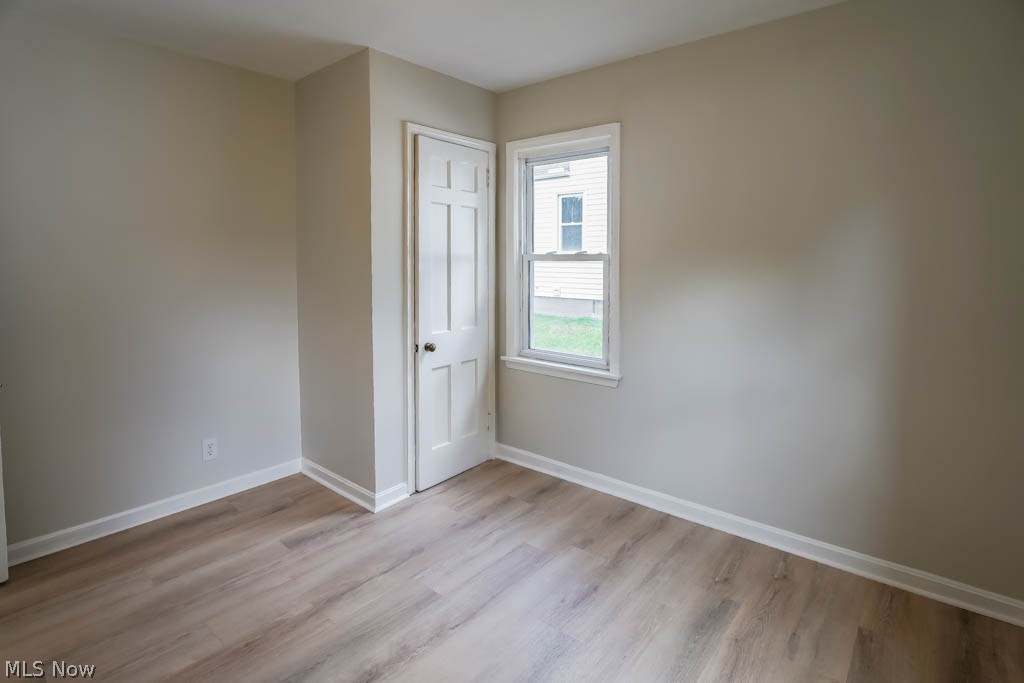 689 Ina Avenue Akron, OH 44306 - Photo 12 of 21 Bedroom 2