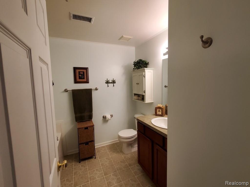 527 West Main Street Brighton, MI 48116 - Photo 16 of 28