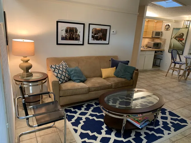 $1,425 | 1714 Summit View Place, Unit 3, Austin, TX 78703