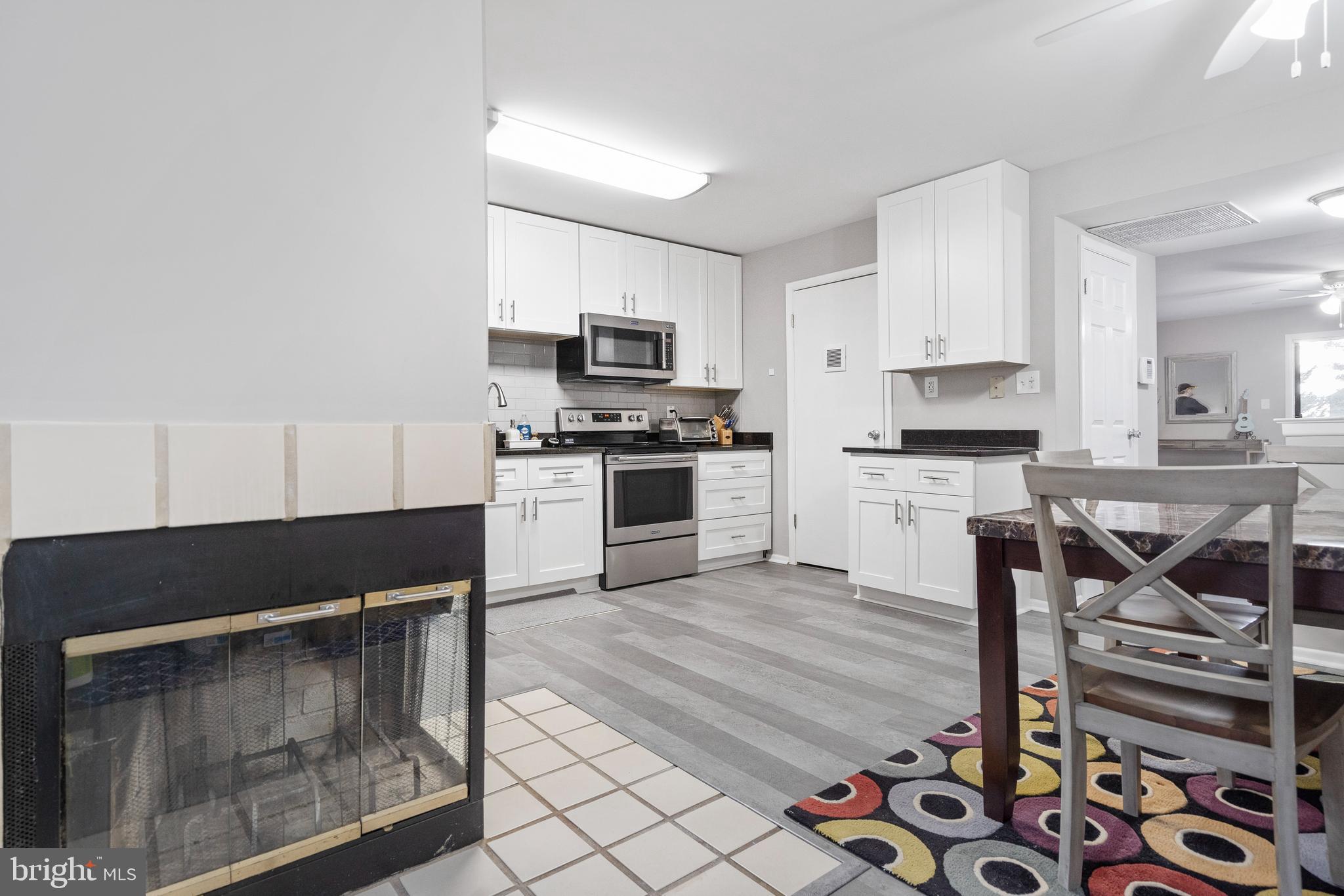8019 Valley Manor Road, Unit 2B Owings Mills, MD 21117 - Photo 9 of 29 Eat in Kitchen