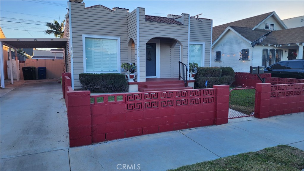 1220 West 56th Street Los Angeles, CA 90037 - Photo 4 of 5 a view of outdoor space yard and porch