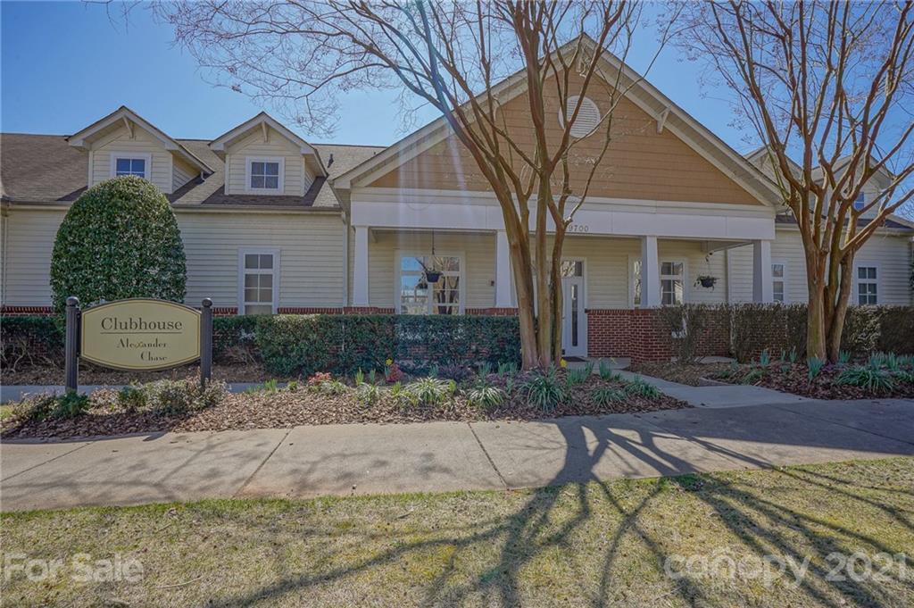 16722 Amberside Road East Cornelius, NC 28031 - Photo 35 of 38