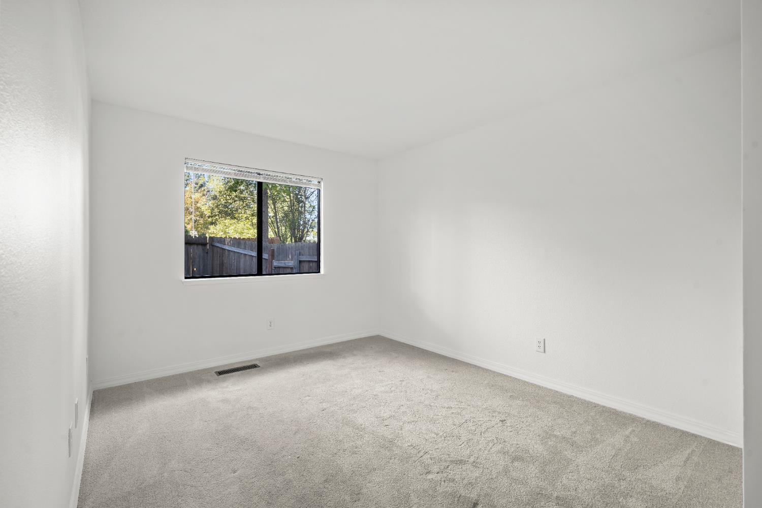 6427 Wittenham Way Orangevale, CA 95662 - Photo 33 of 51 an empty room with windows
