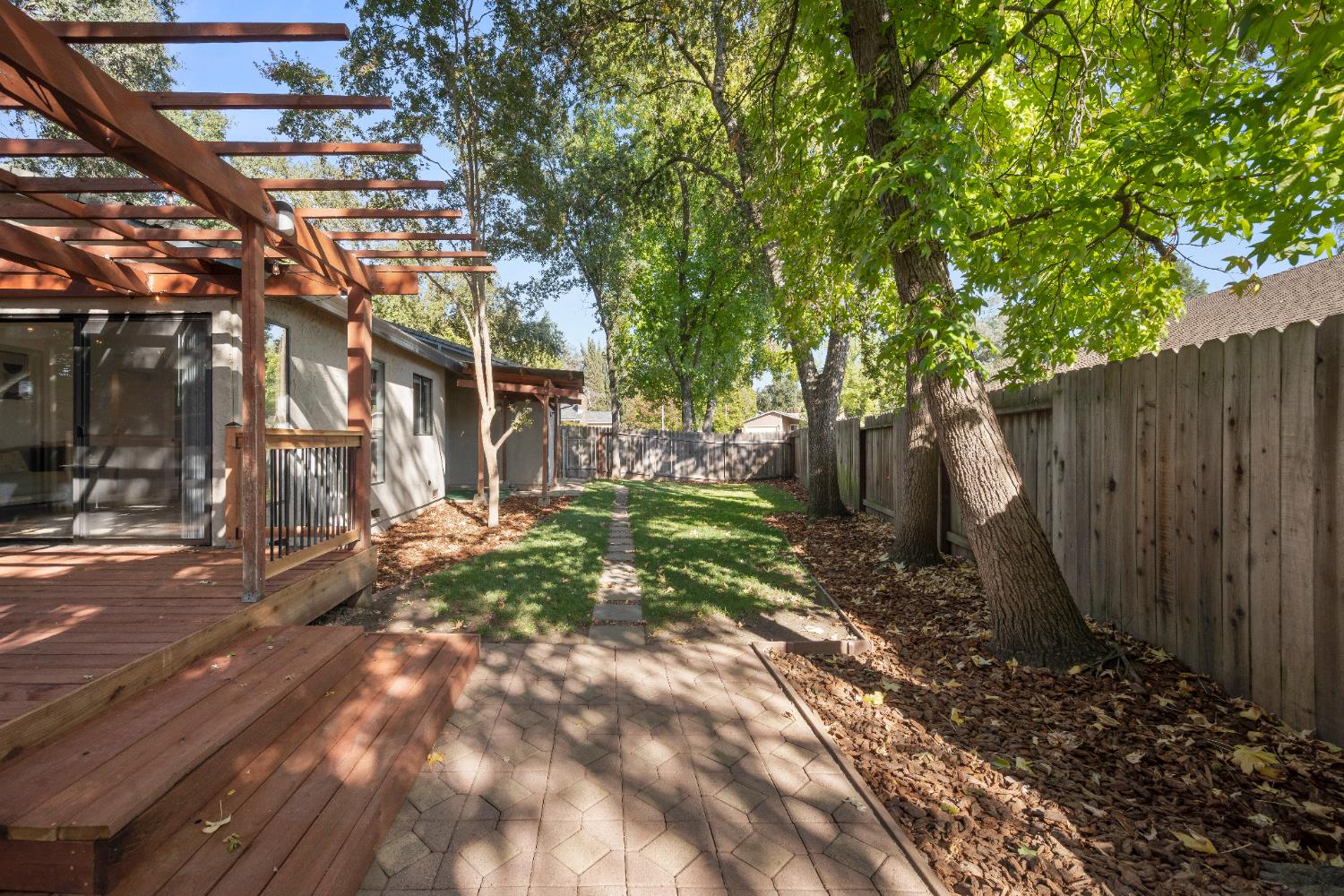 6427 Wittenham Way Orangevale, CA 95662 - Photo 41 of 51 a backyard of a house