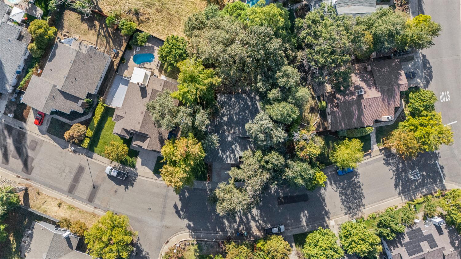 6427 Wittenham Way Orangevale, CA 95662 - Photo 46 of 51 an aerial view of a house with a yard