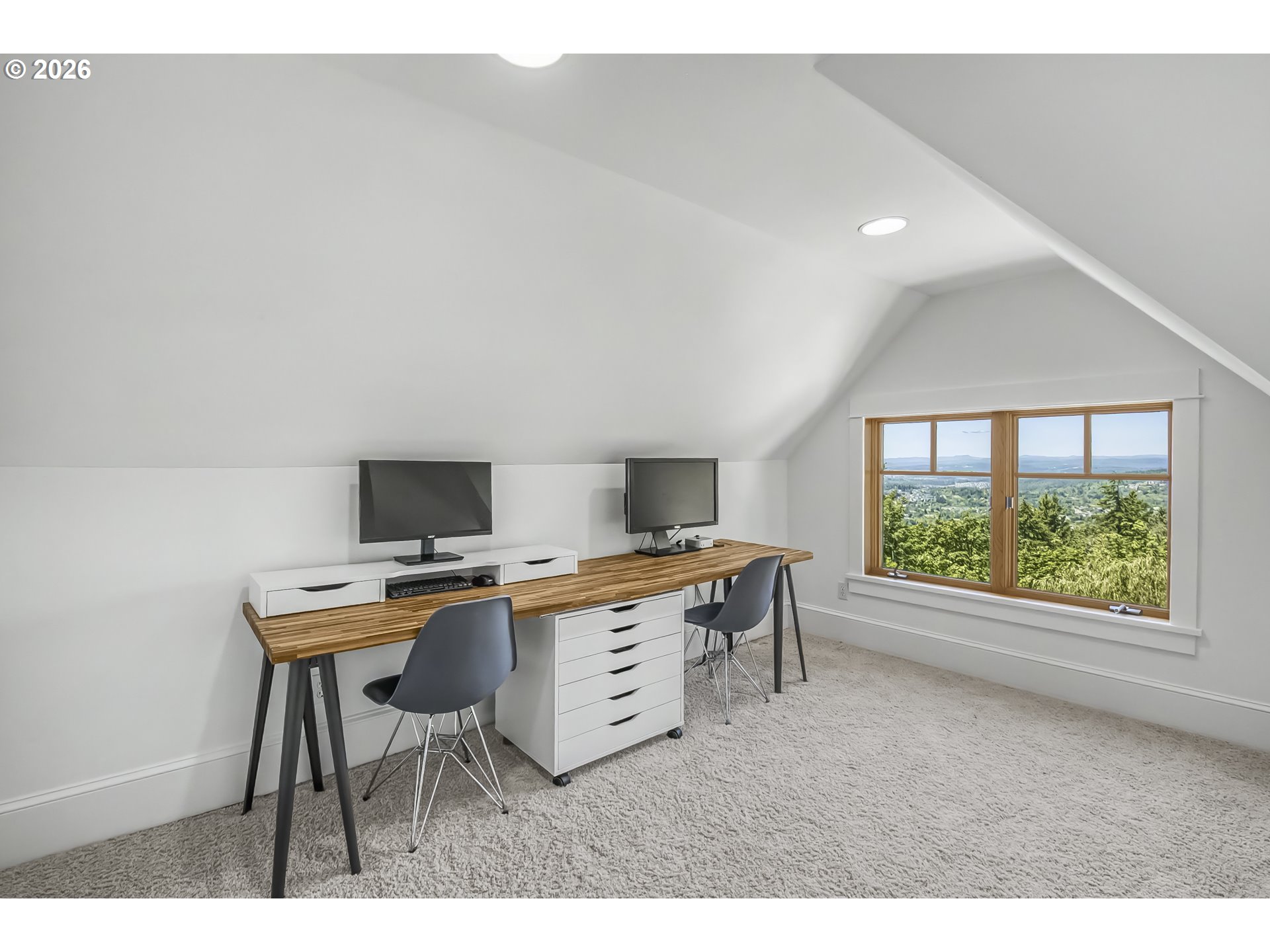 483 Northwest Skyline Crest Road Portland, OR 97229 - Photo 37 of 47