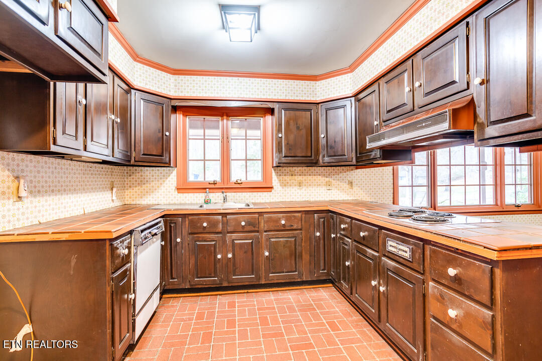 52 Deer Ridge Road Norris, TN 37828 - Photo 12 of 31 019260303-1-52DeerRidgeRdNorrisTn-Kitche