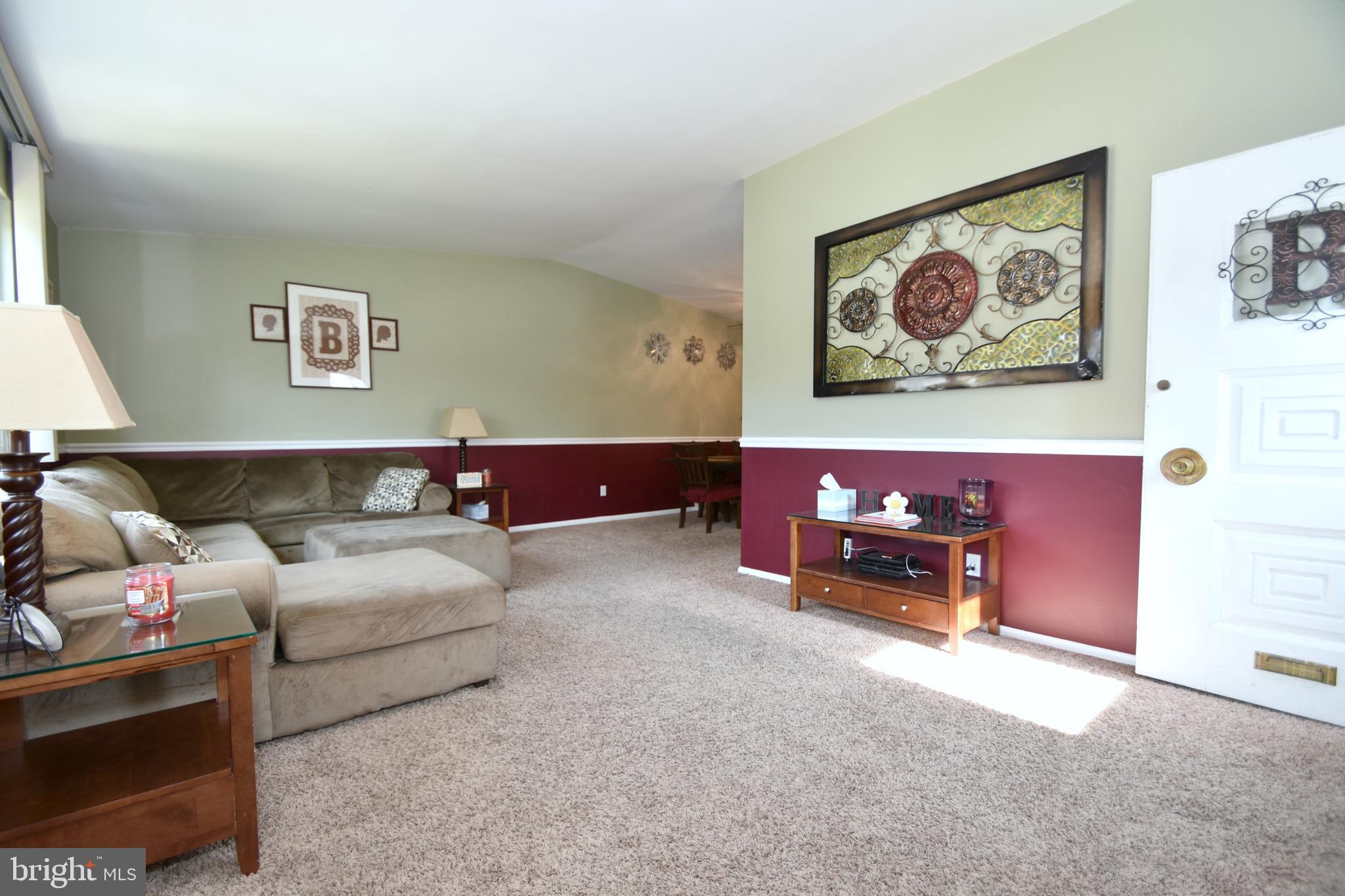 431 Rennard Street Philadelphia, PA 19116 - Photo 3 of 34 Gallery Image 3