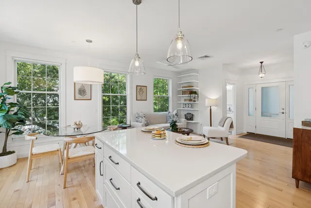 $825,000 | 149 Main Street, Unit 7, Yarmouth, ME 04096