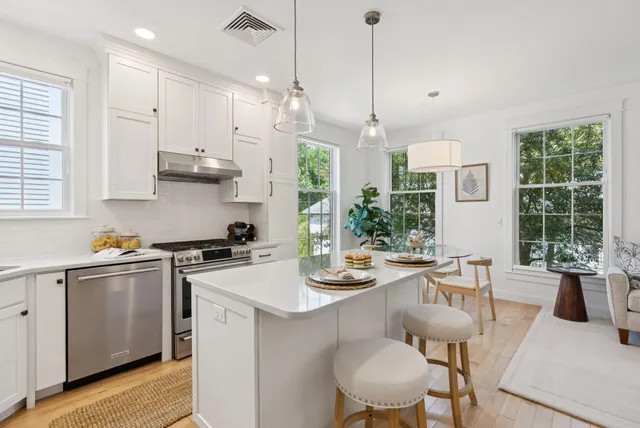 $825,000 | 149 Main Street, Unit 7, Yarmouth, ME 04096