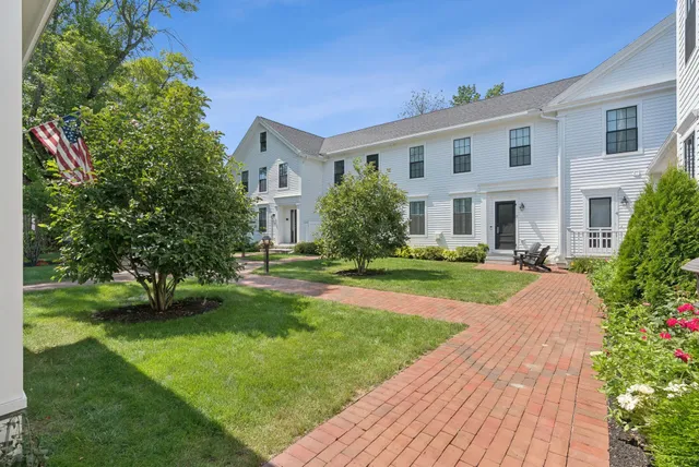 $825,000 | 149 Main Street, Unit 7, Yarmouth, ME 04096