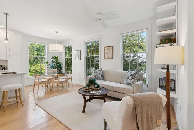 $825,000 | 149 Main Street, Unit 7, Yarmouth, ME 04096