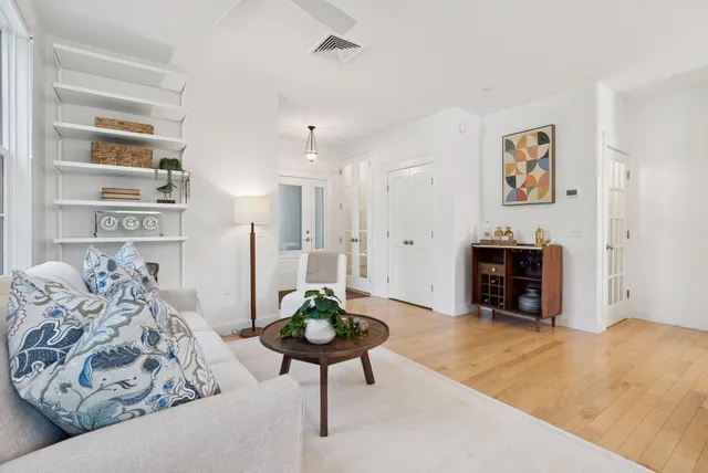 $825,000 | 149 Main Street, Unit 7, Yarmouth, ME 04096