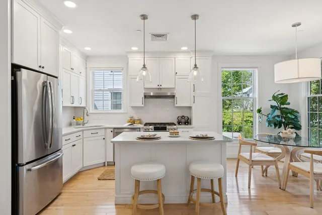 $825,000 | 149 Main Street, Unit 7, Yarmouth, ME 04096