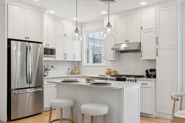 $825,000 | 149 Main Street, Unit 7, Yarmouth, ME 04096