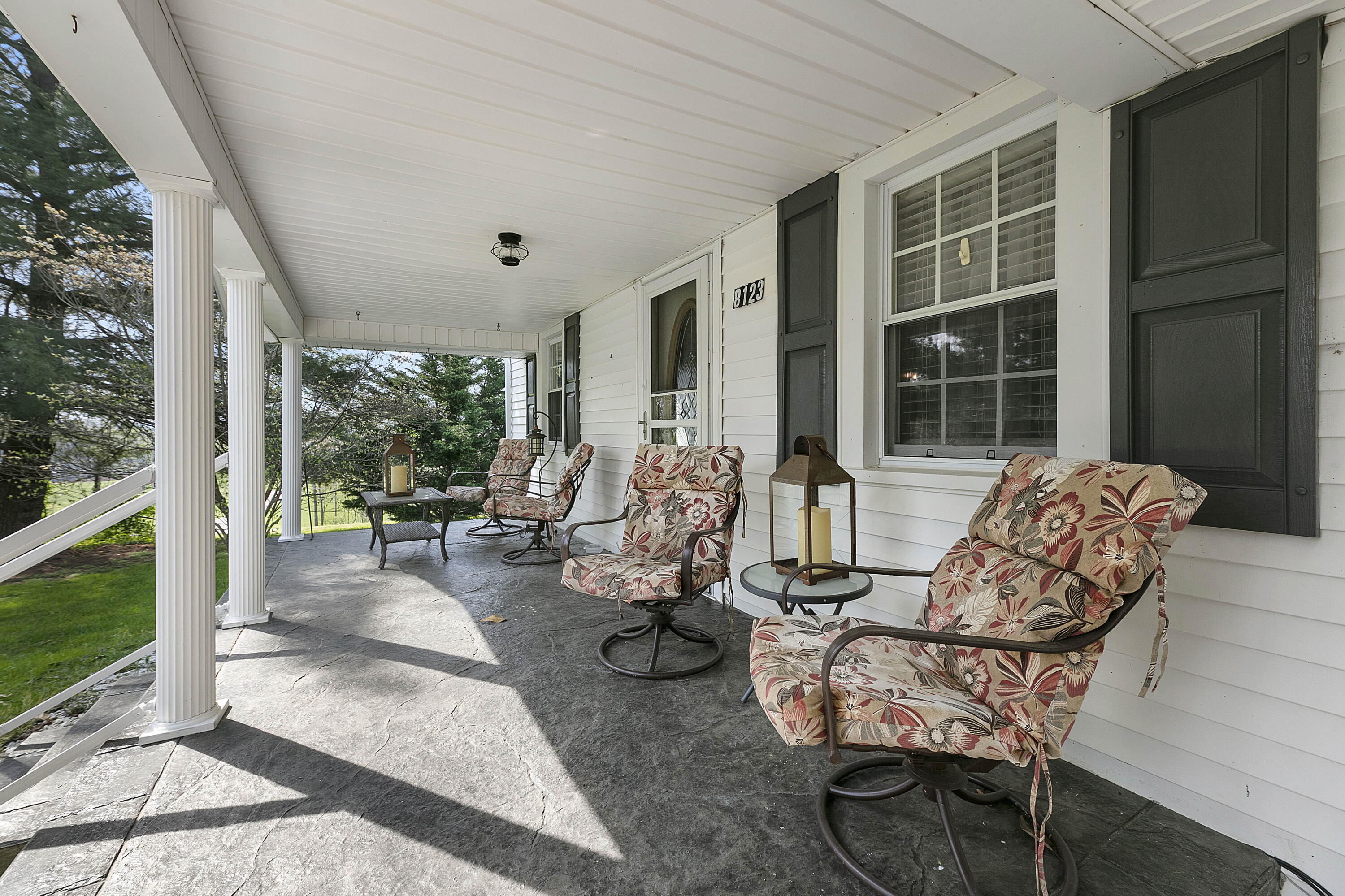 8123 Bell Road Knoxville, TN 37938 - Photo 3 of 20 Covered Front Porch
