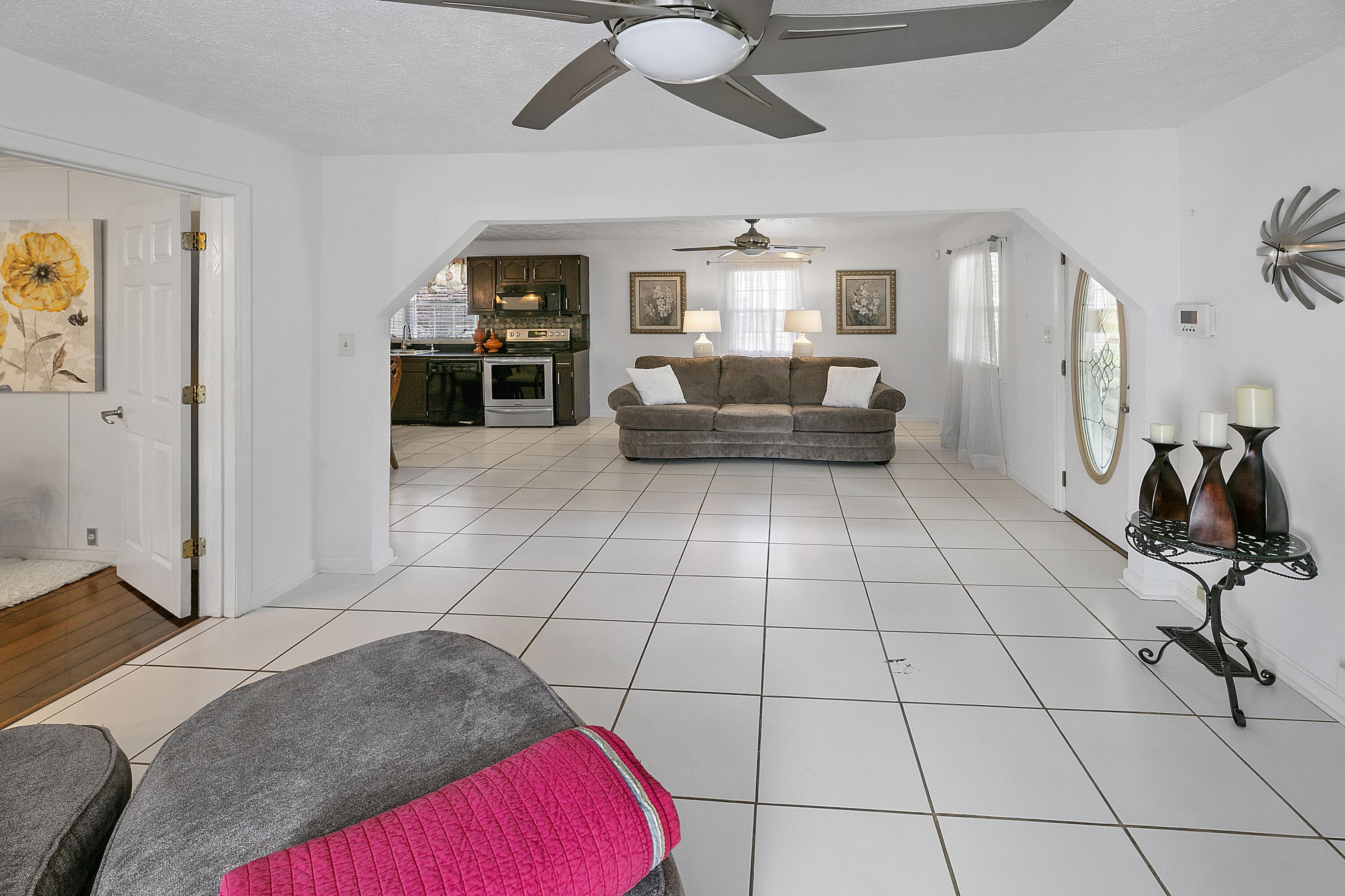 8123 Bell Road Knoxville, TN 37938 - Photo 7 of 20 Bright and Airy
