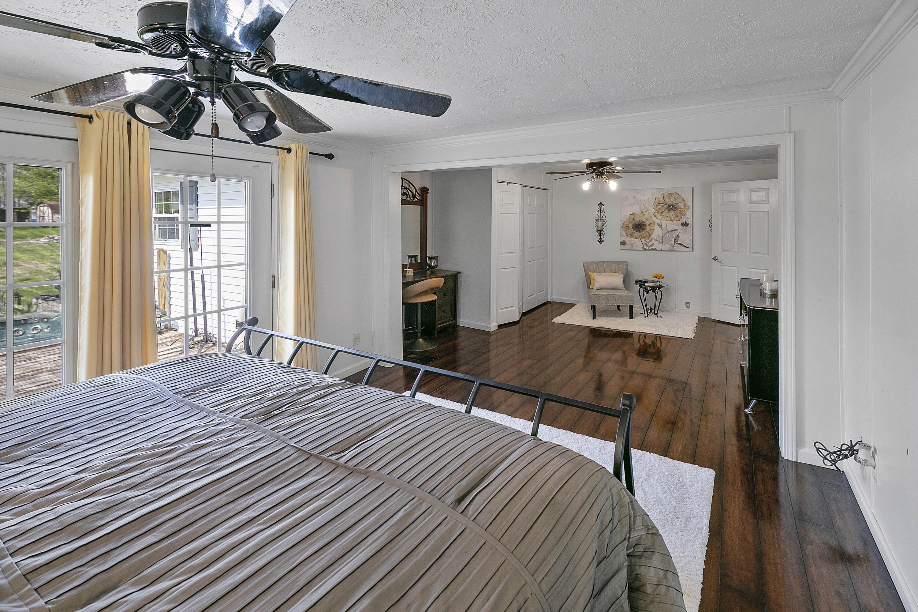 8123 Bell Road Knoxville, TN 37938 - Photo 9 of 20 Large Master with Updates