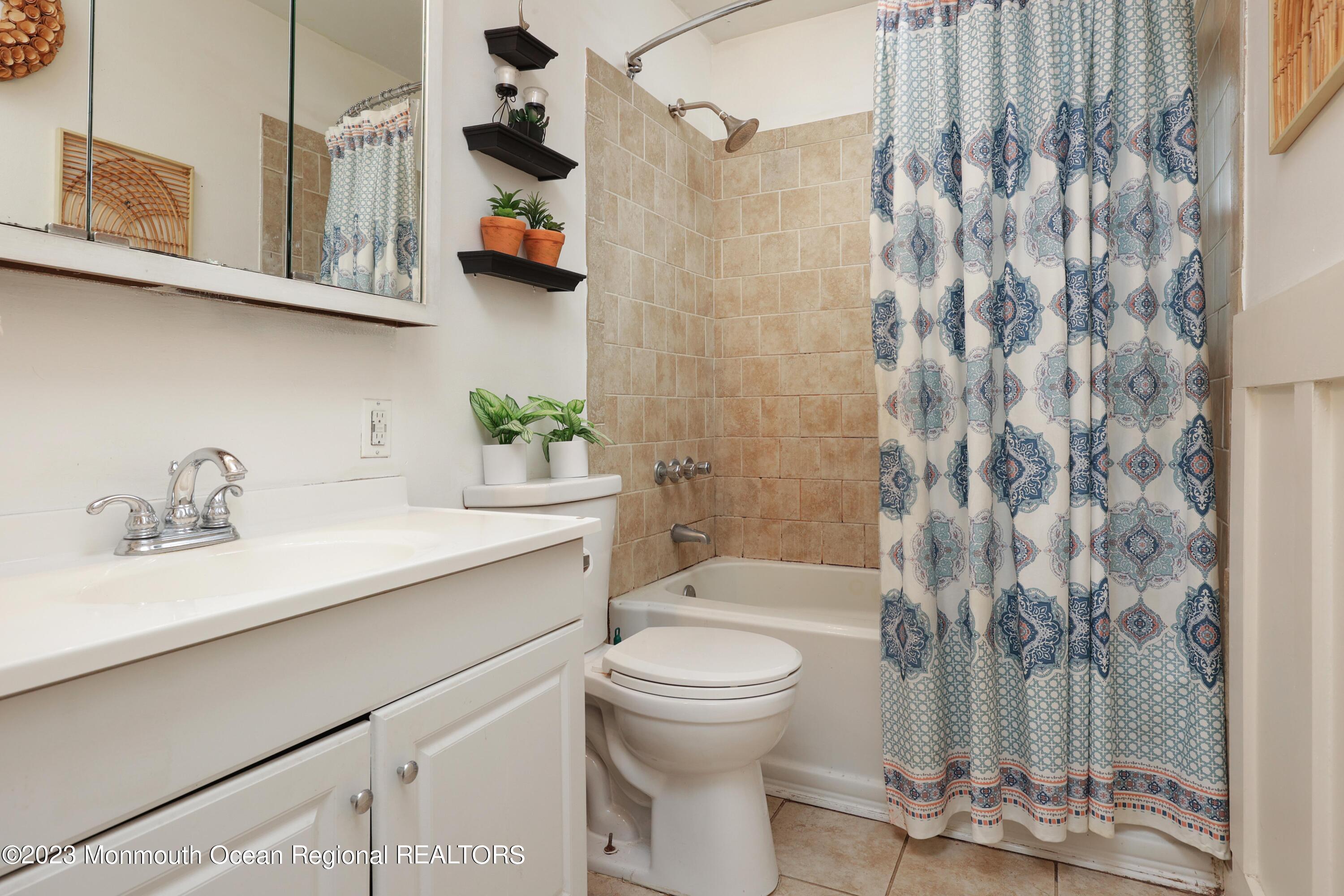 194 Pheasant Drive Bayville, NJ 08721 - Photo 17 of 35 758A1717