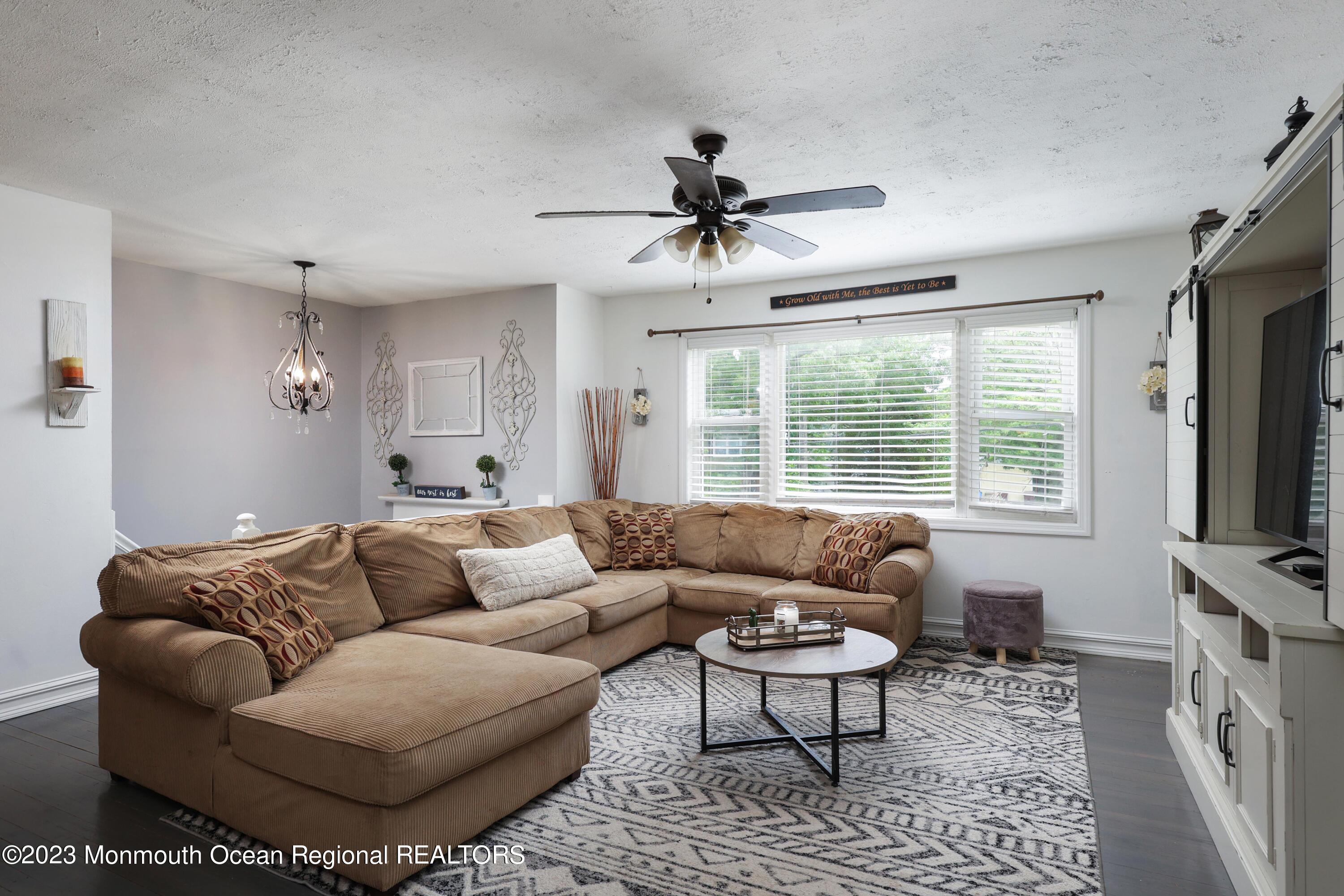 194 Pheasant Drive Bayville, NJ 08721 - Photo 7 of 35 758A1745