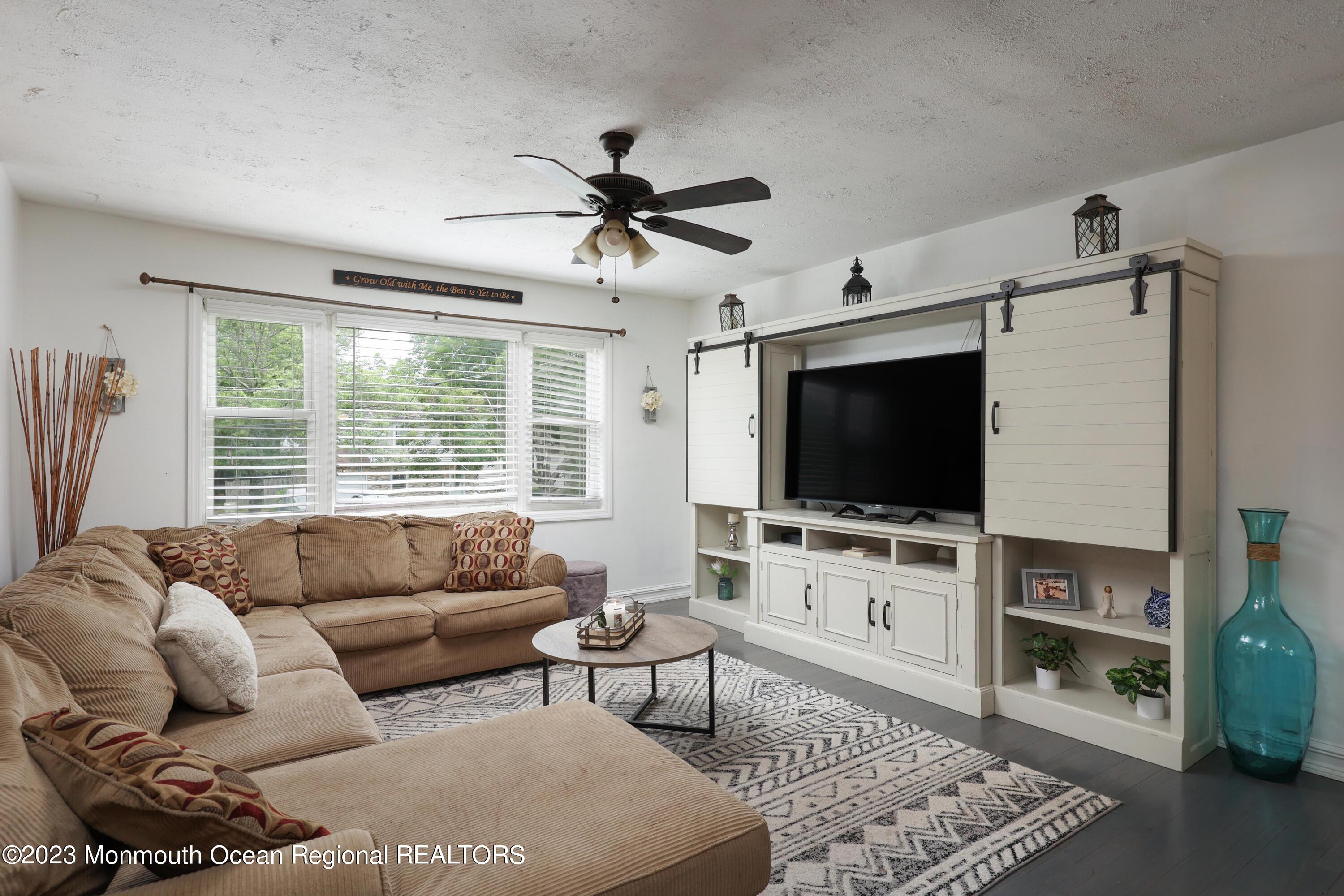 194 Pheasant Drive Bayville, NJ 08721 - Photo 8 of 35 758A1738