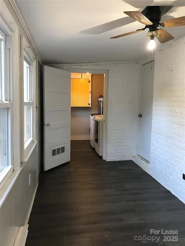 $1,800 | 4820 Amity Place, Charlotte, NC 28212