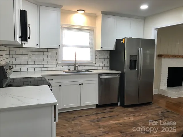 $1,800 | 4820 Amity Place, Charlotte, NC 28212