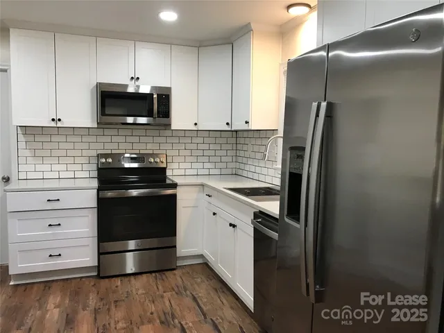 $1,800 | 4820 Amity Place, Charlotte, NC 28212