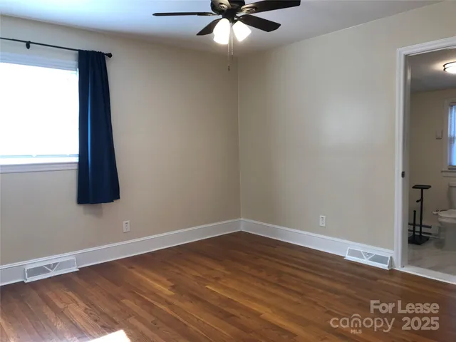 $1,800 | 4820 Amity Place, Charlotte, NC 28212