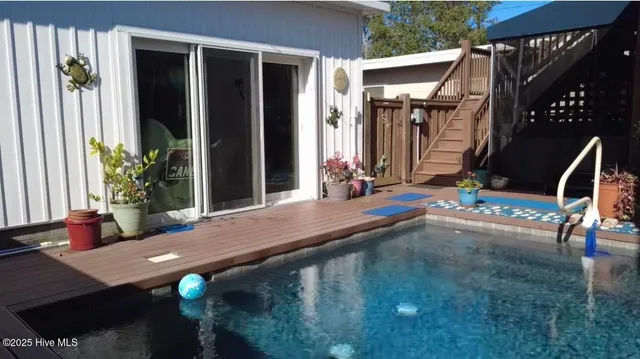 $865,000 | 137 North 4th Avenue, Kure Beach, NC 28449