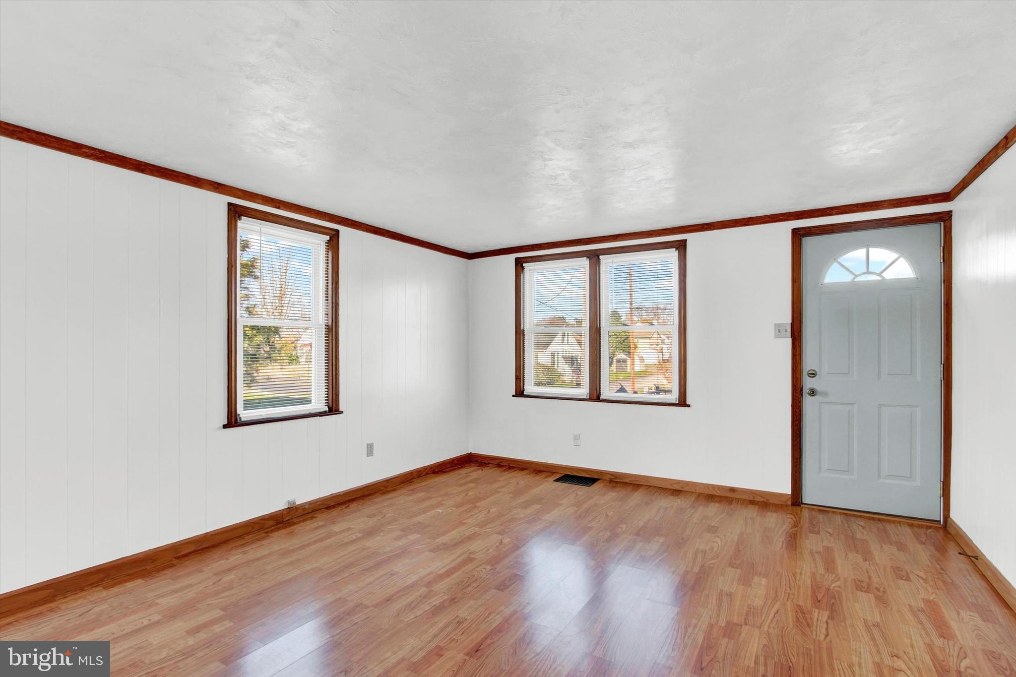 305 Wirt Avenue Hanover, PA 17331 - Photo 4 of 16