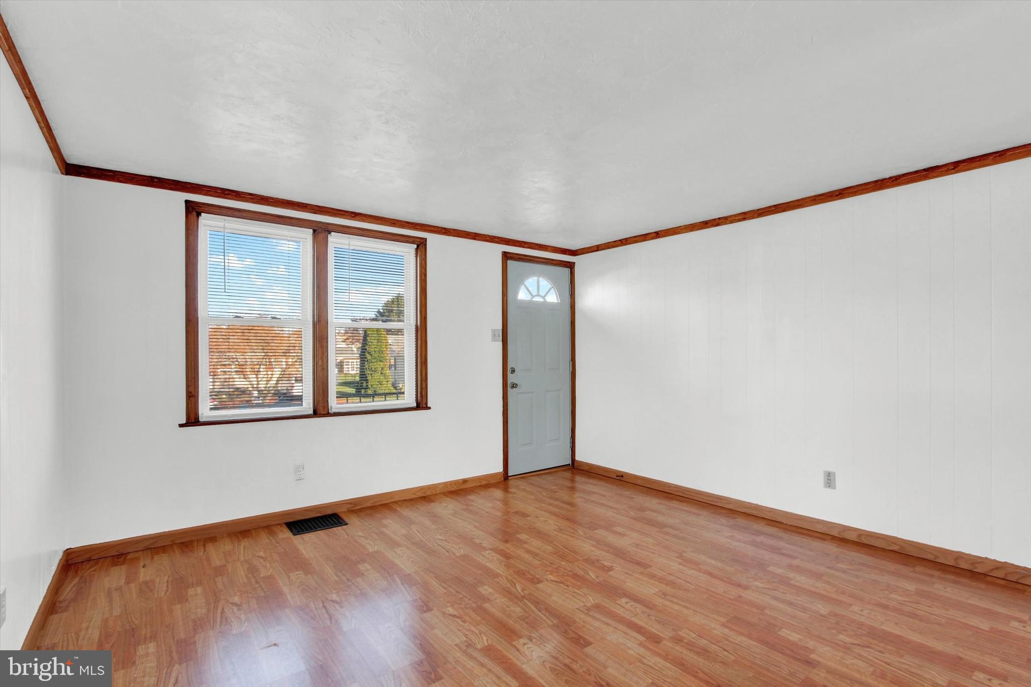 305 Wirt Avenue Hanover, PA 17331 - Photo 5 of 16