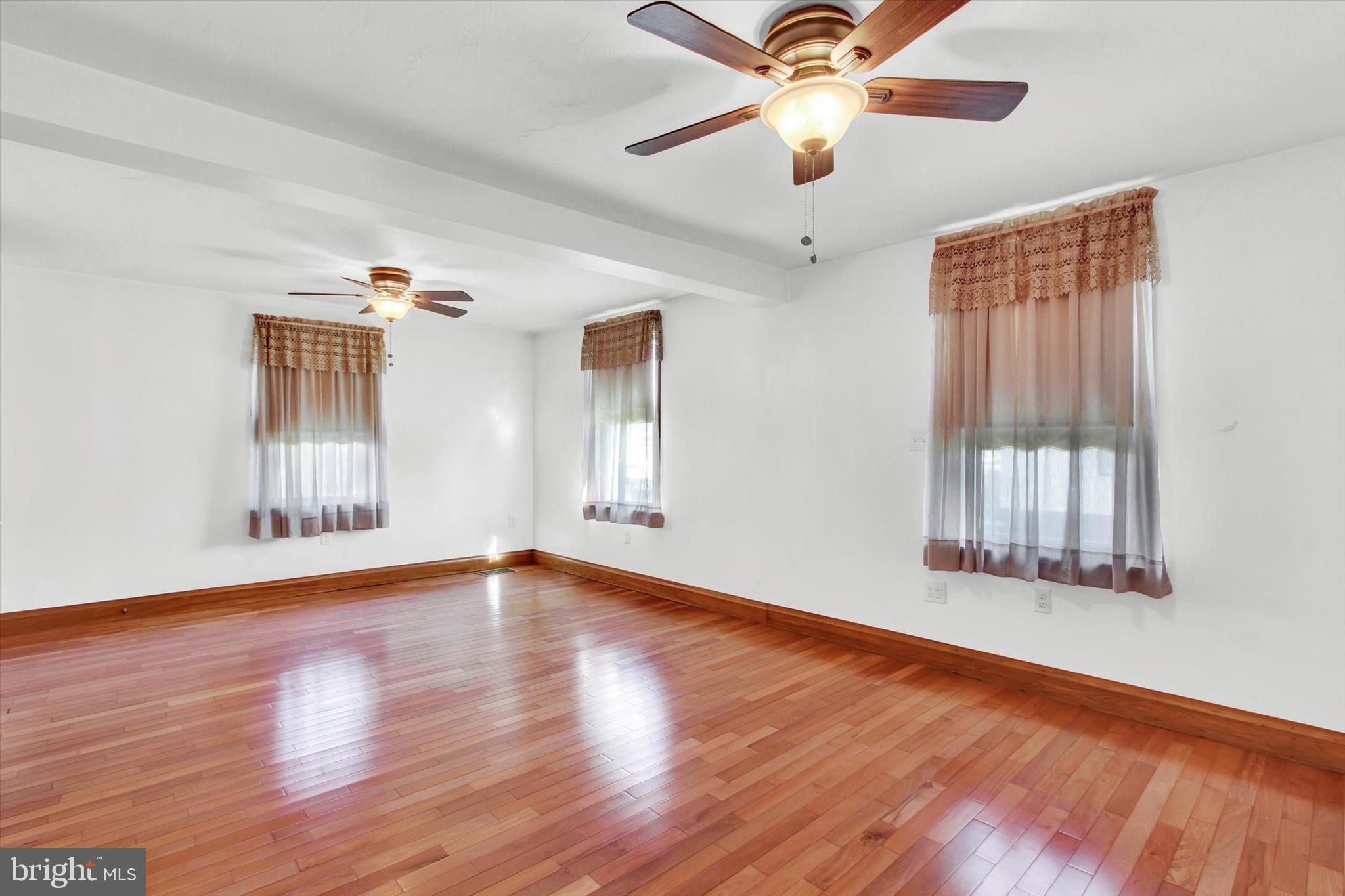 305 Wirt Avenue Hanover, PA 17331 - Photo 10 of 16