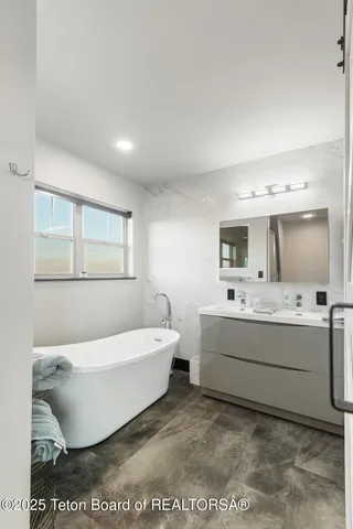 $615,000 | 2 West Geronimo Lane, Pinedale, WY 82941