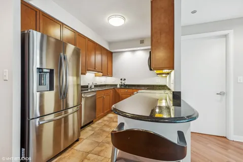 $505,000 | 130 North Garland Court, Unit 1406, Chicago, IL 60602