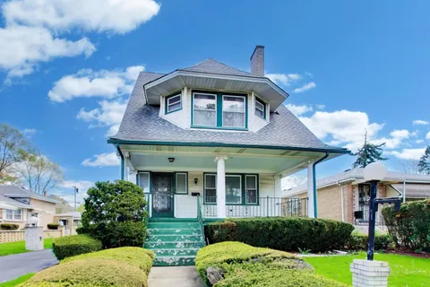 $225,000 | 411 South 16th Avenue, Maywood, IL 60153