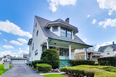 $225,000 | 411 South 16th Avenue, Maywood, IL 60153