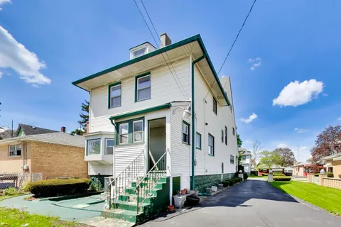 $225,000 | 411 South 16th Avenue, Maywood, IL 60153