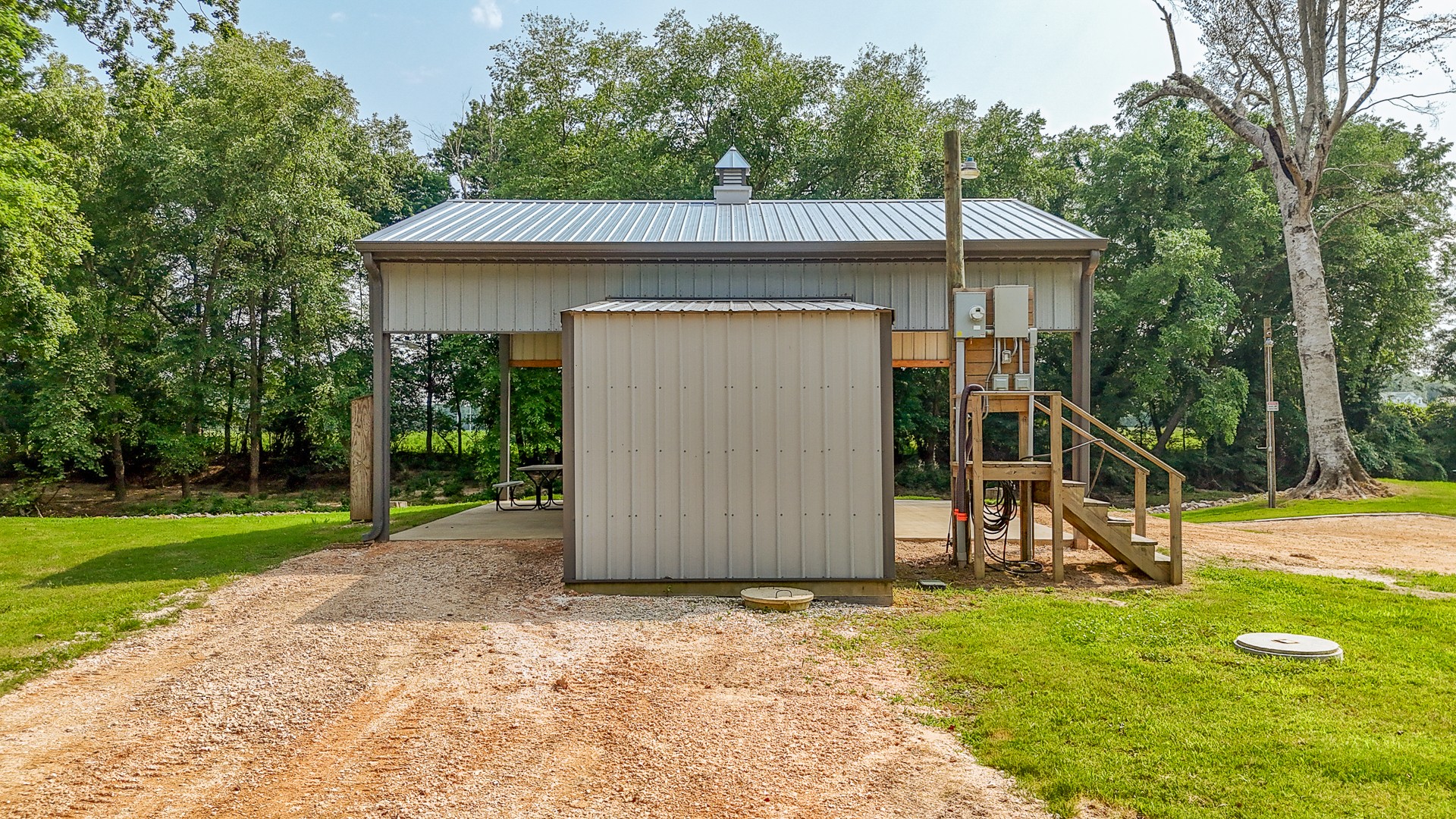 1820 Pinhook Road Savannah, TN 38372 - Photo 24 of 57 a view of a house with a yard
