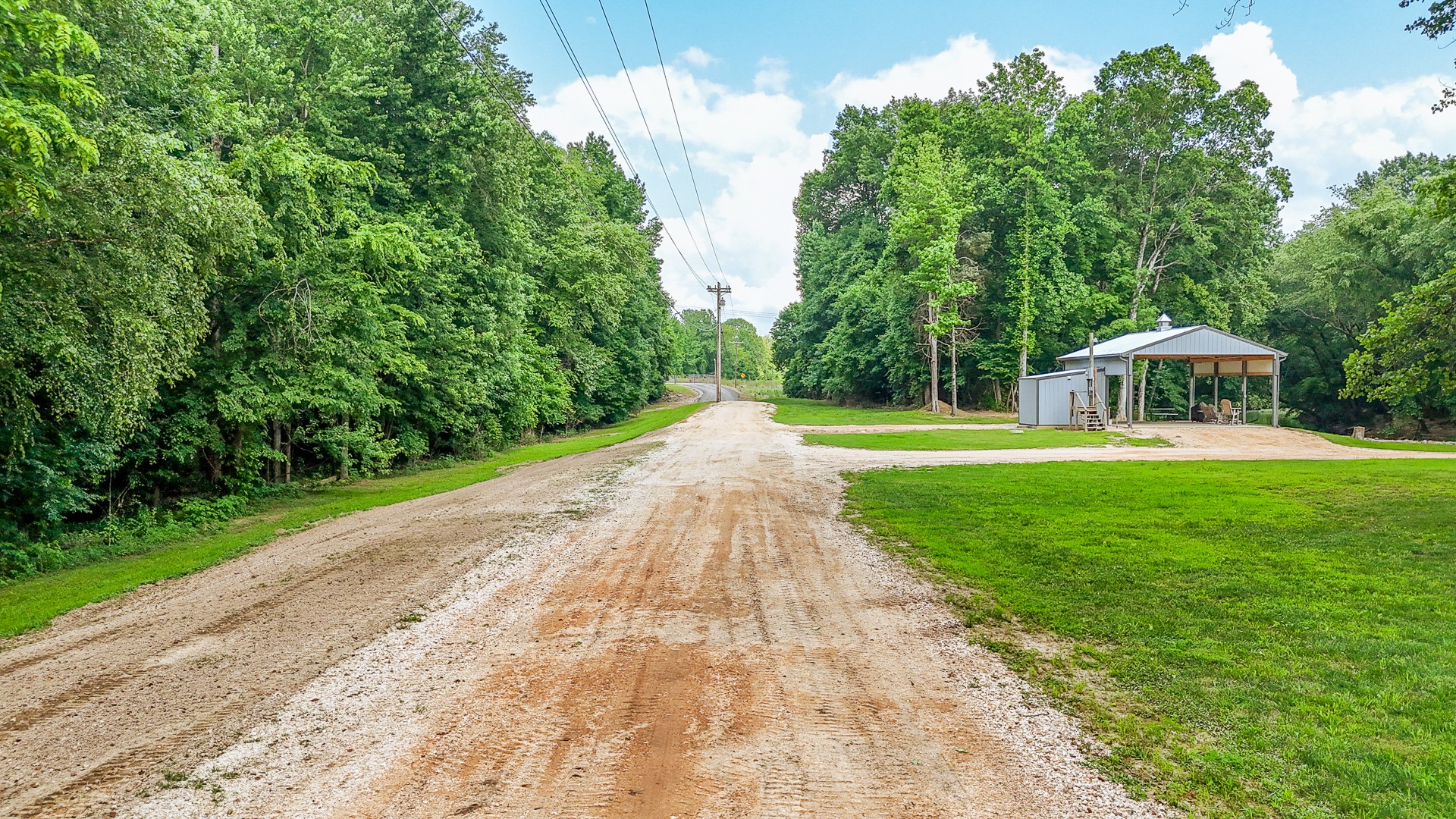 1820 Pinhook Road Savannah, TN 38372 - Photo 42 of 57 a view of house with garden