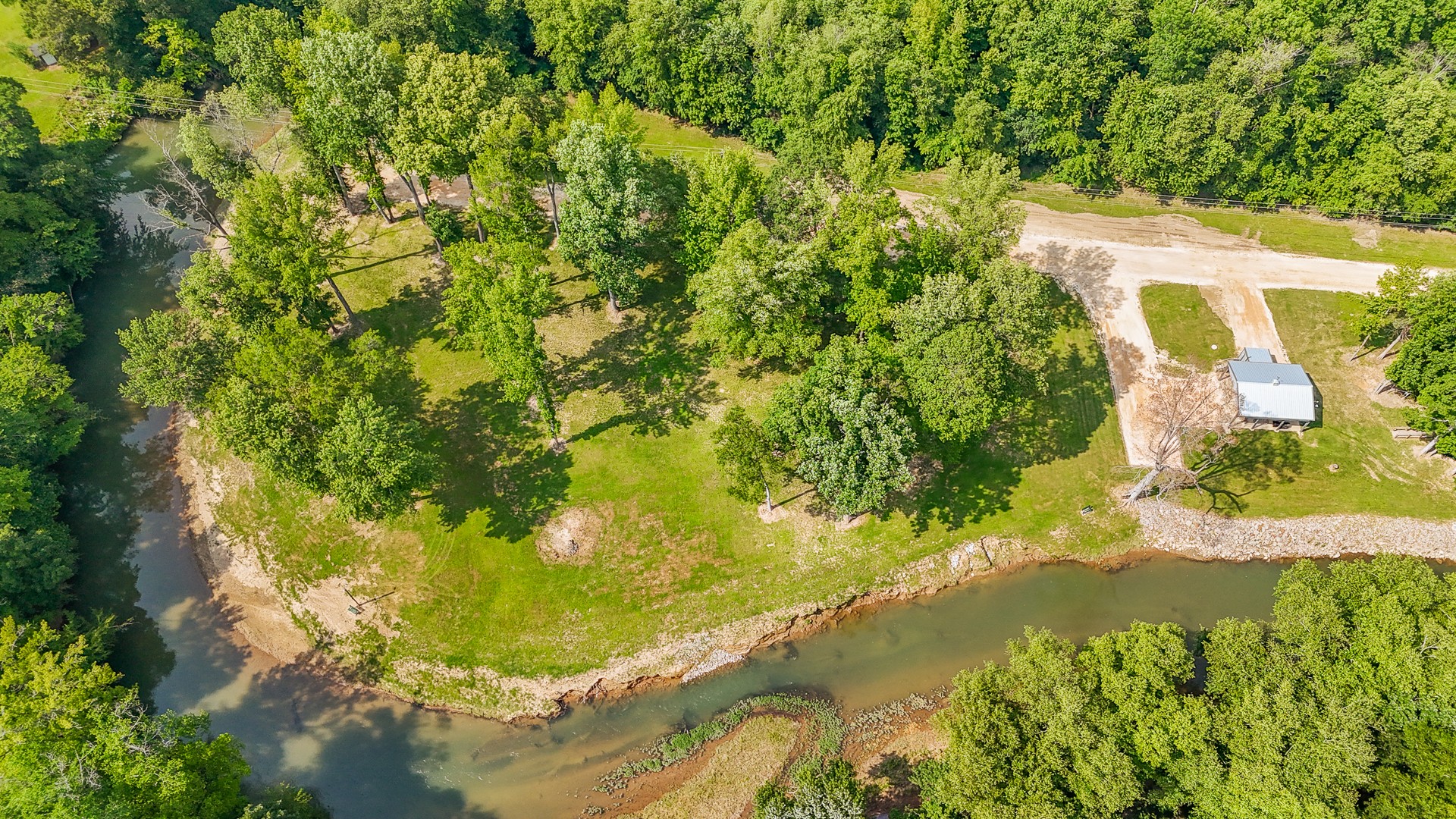 1820 Pinhook Road Savannah, TN 38372 - Photo 5 of 57