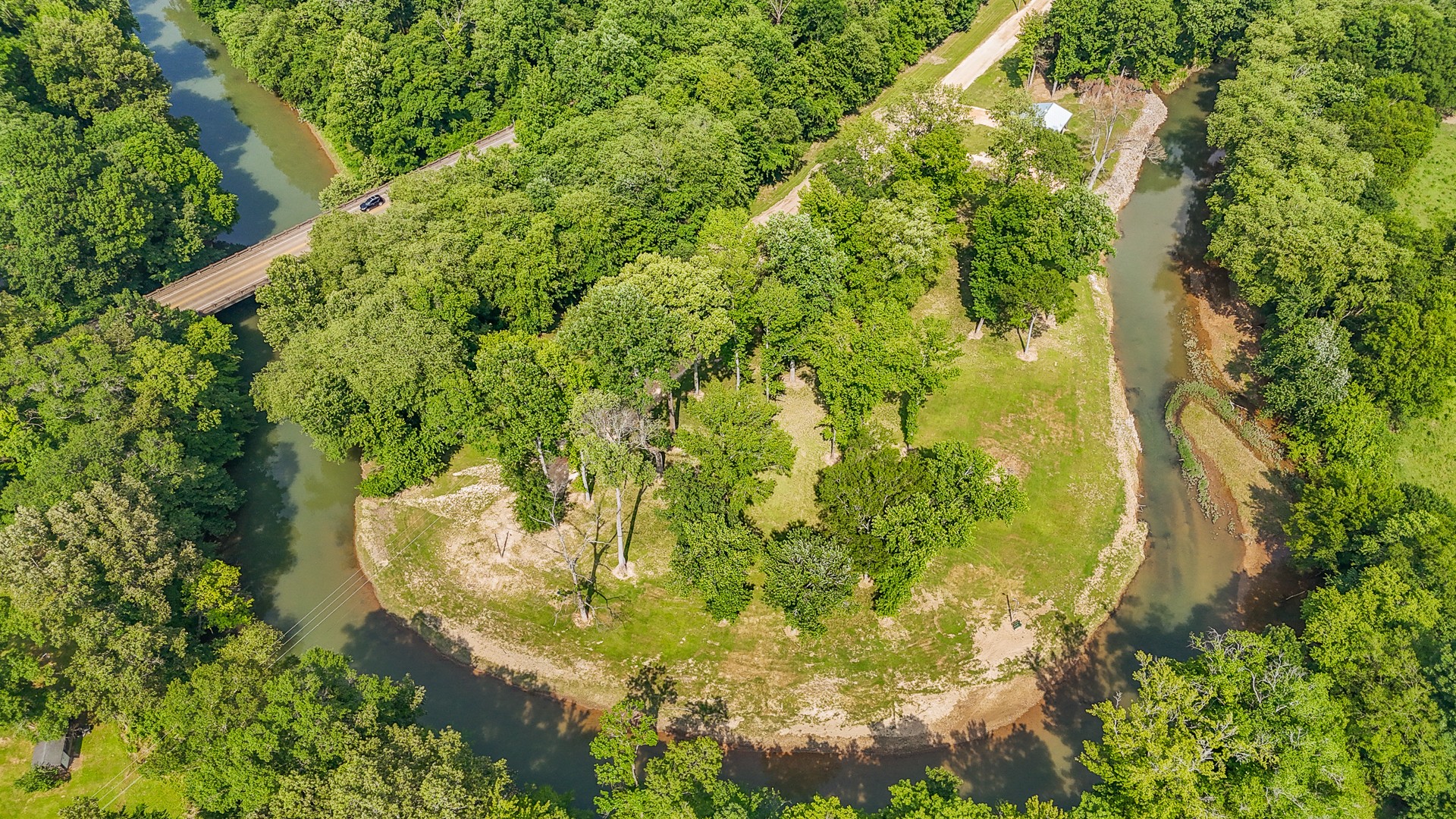 1820 Pinhook Road Savannah, TN 38372 - Photo 8 of 57 a view of a yard