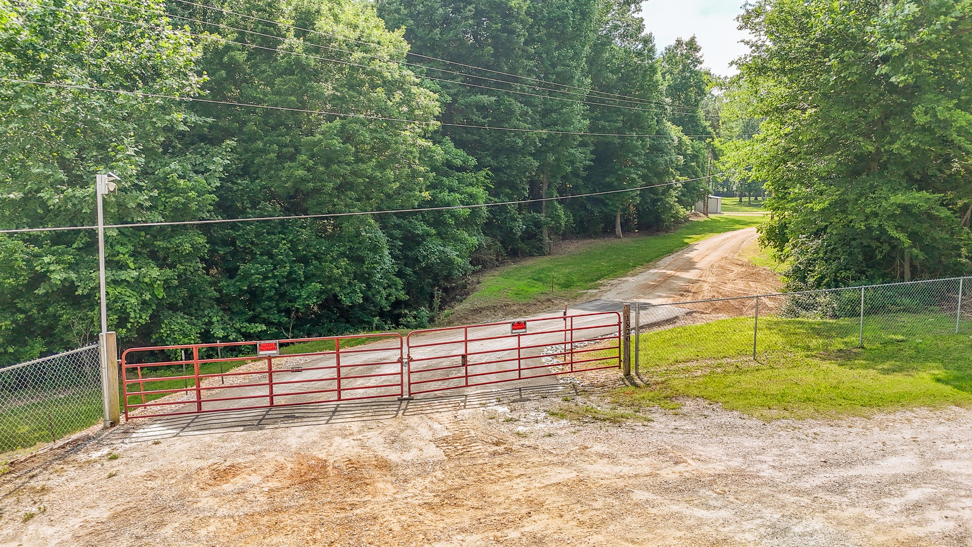 1820 Pinhook Road Savannah, TN 38372 - Photo 9 of 57 a view of a yard with wooden fence