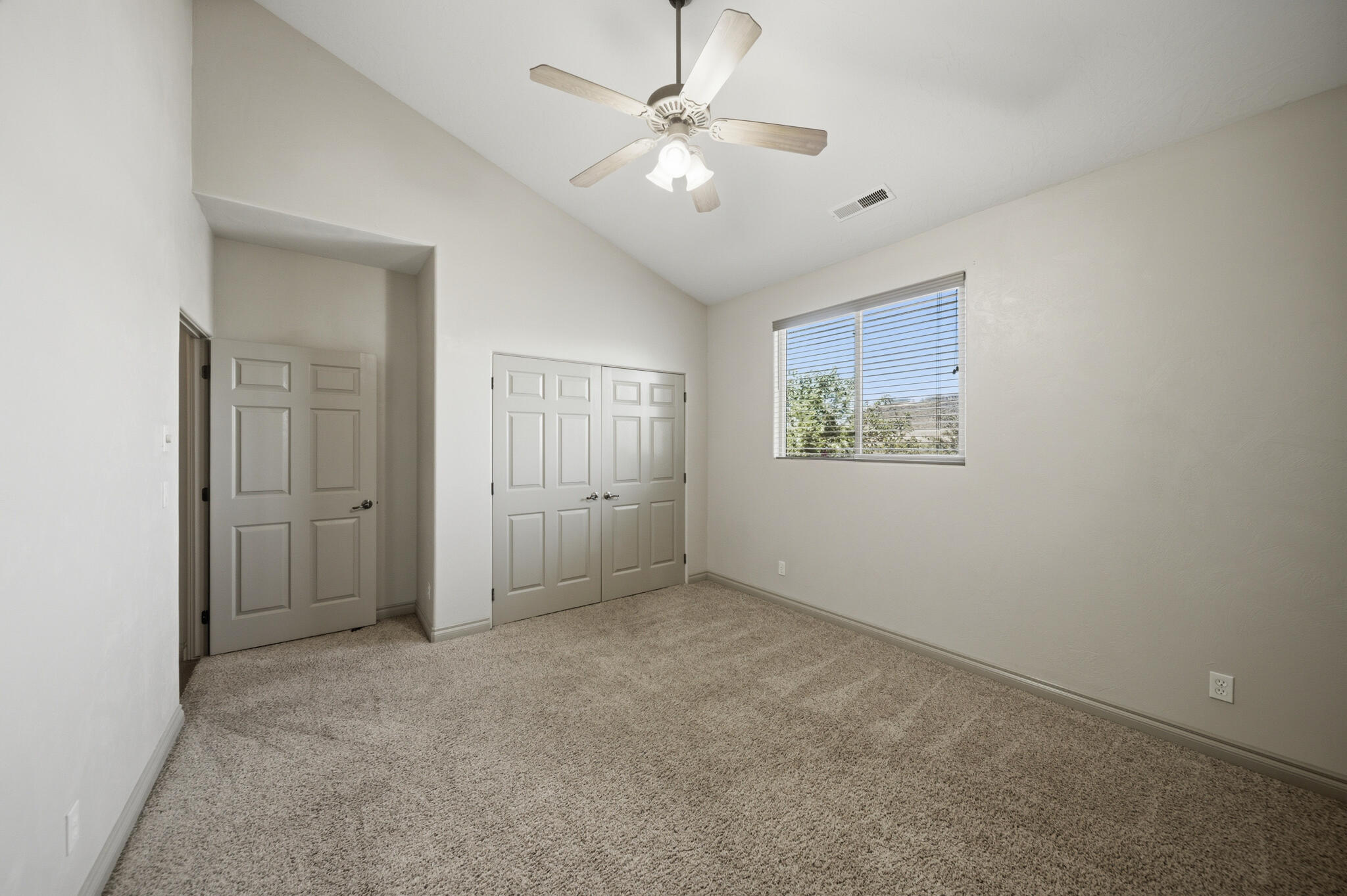 1727 Flagstone Road St. George, UT 84790 - Photo 20 of 46 DSC_2685