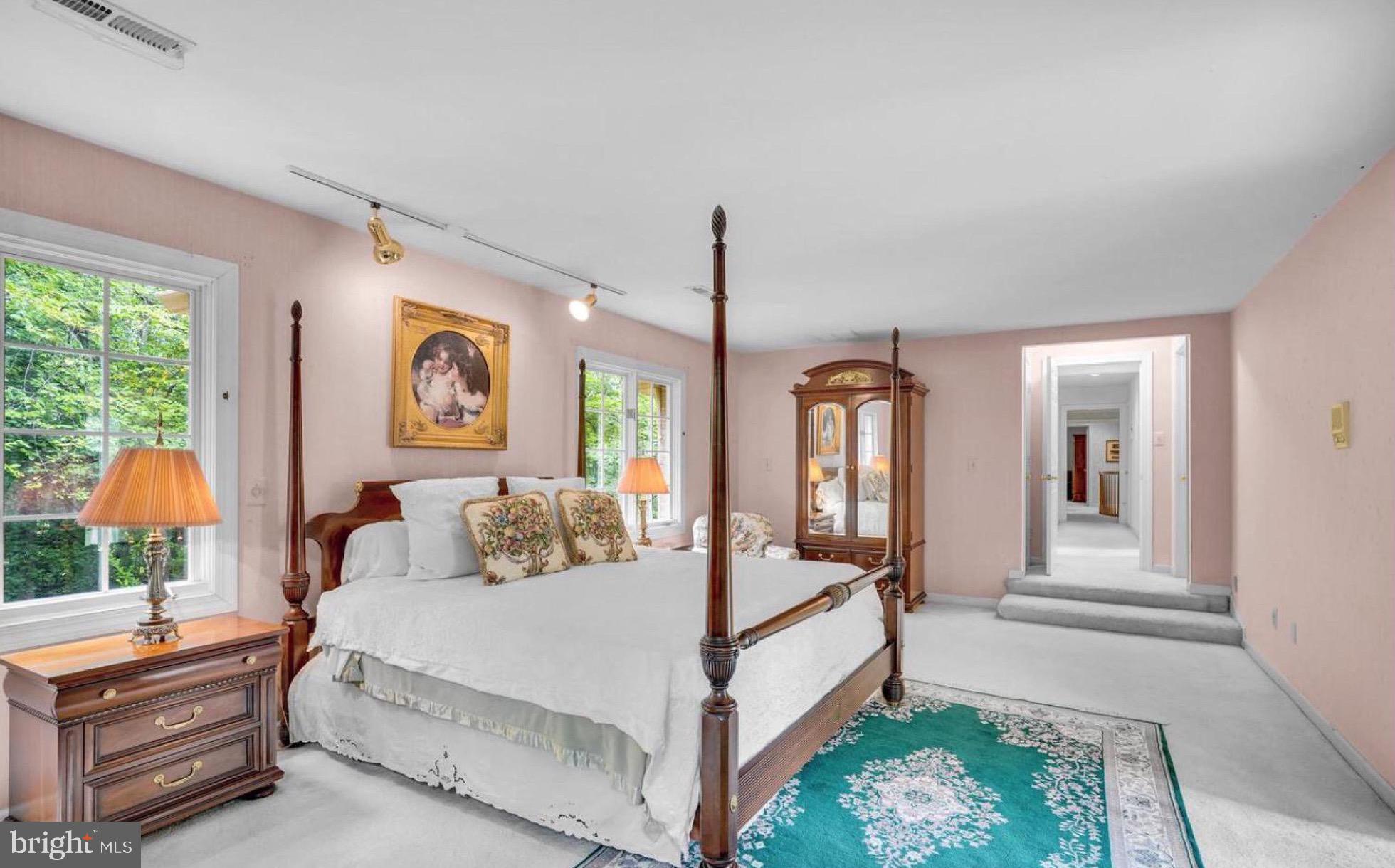 10700 Hunters Run Court Vienna, VA 22181 - Photo 17 of 58