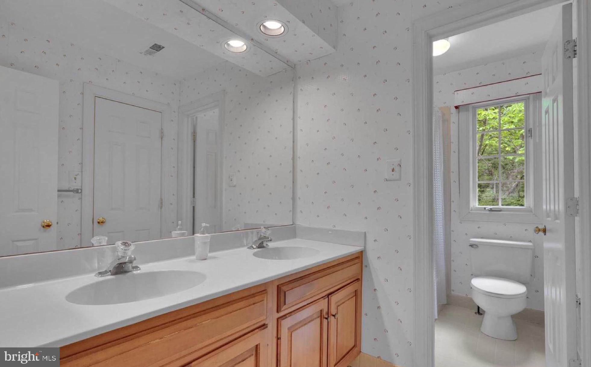 10700 Hunters Run Court Vienna, VA 22181 - Photo 23 of 58